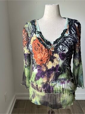 Alberto Makali Multicolor V-Neck Pleated and Tiered Women's Top